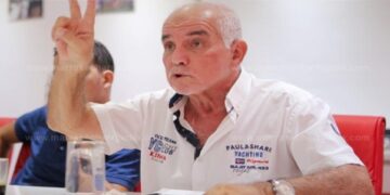 الجامعة الملكية لكرة اليد تكرم الحسين أيت الطالب