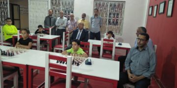 المدير الجهوي لأكاديمة مراكش أسفي للتربية و الرياضة يزور مدرسة الكوكب المراكشي للشطرنج