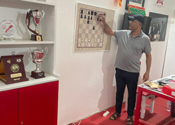 المدير الجهوي لأكاديمة مراكش أسفي للتربية و الرياضة يزور مدرسة الكوكب المراكشي للشطرنج