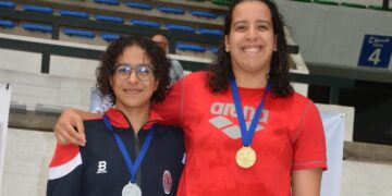 سباحة الكوكب المراكشي فدوى فدادي تتوج بطلة للمغرب