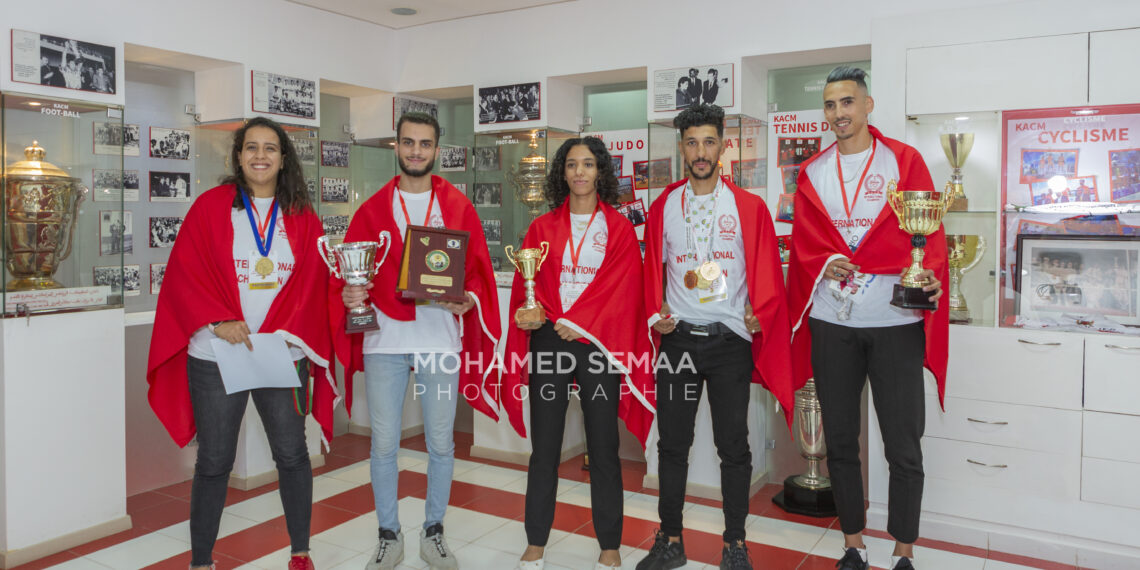 نادي الكوكب المراكشي يغني خزينته بما حصده أبطاله من نفائس الذهب و الفضة لموسم 2021\22