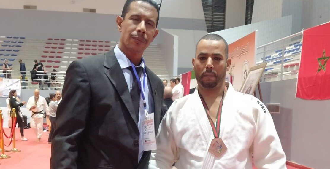 عبد الحنين بارودي يغني رصيد الكوكب المراكشي في البطولة العربية للجيدو