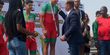 دراج الكوكب المراكشي المهدي عرباوي يعود بفضية من غانا و الساخي ينجو من حادث .