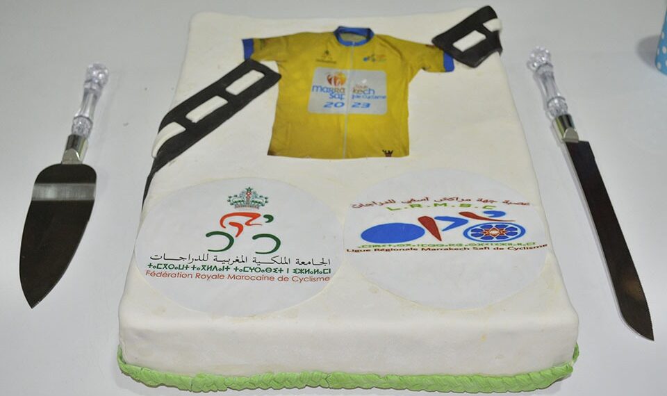 متسابقو الكوكب المراكشي للدراجات يحتفون بأشرف الدغمي