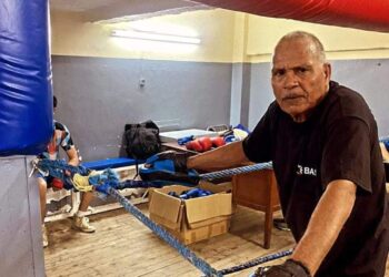 بالشفاء و العافية لمدرب الكوكب المراكشي للملاكمة