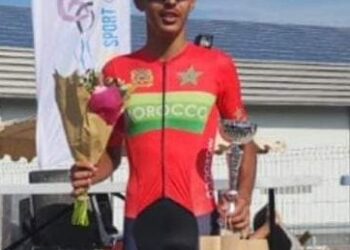 دراج الكوكب المراكشي مروان خربوشي يفوز بجائزة سيناس بفرنسا