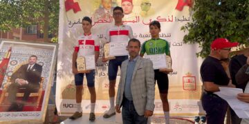 دراج الكوكب المراكشي مروان خربوشي يتوج بسباق المسيرة الخضراء للدراجات