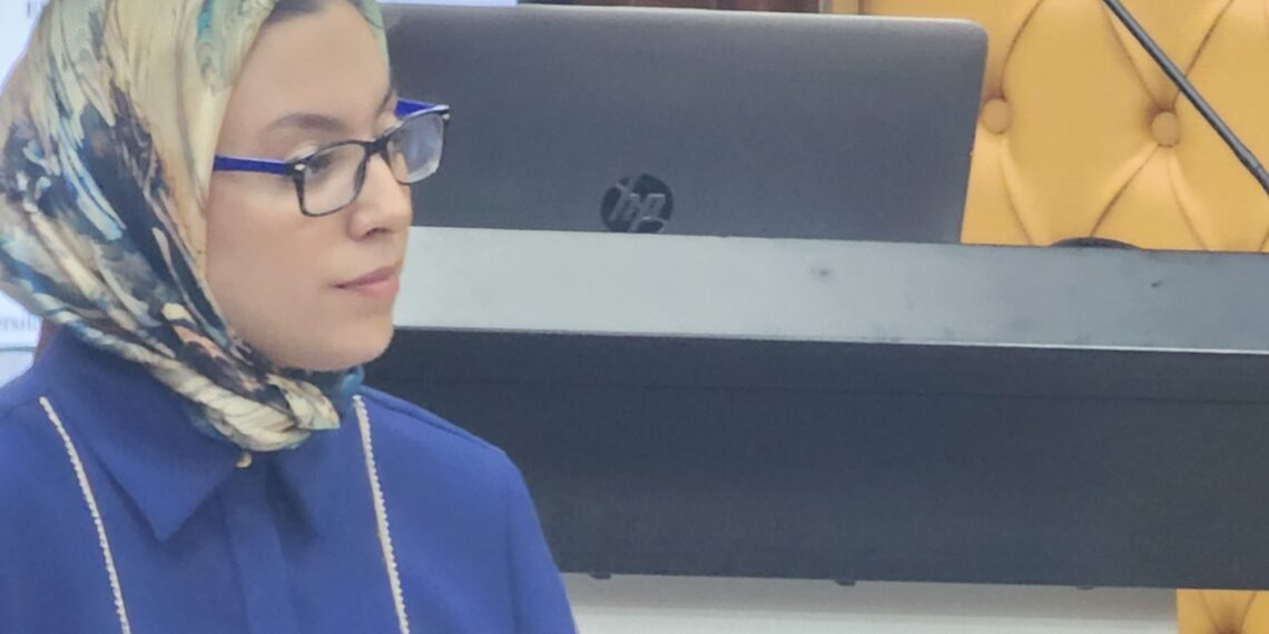 نجاح باهر يجمع بين الرياضة والعلم: بطلة الكوكب المراكشي للكاراطي تحصد الدكتوراه بميزة “مشرف جداً”