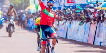 نجم الكوكب المراكشي للدراجة أشرف الدغمي يشاركنا فرحة الصحراء بتتويج ذهبي ببوركينا فاسو